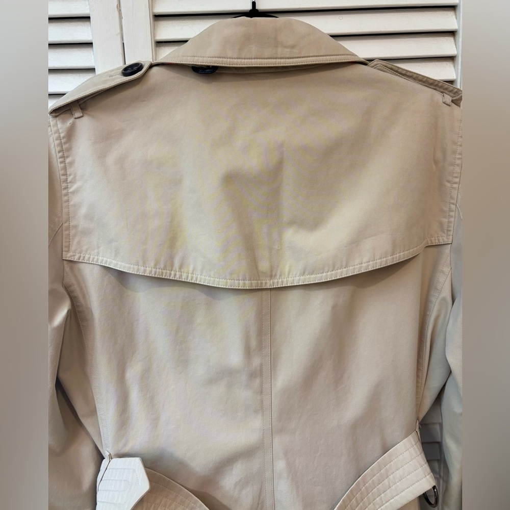 Authentic Burberry Kensington Mid Length Trench Coat - Picture 11 of 15